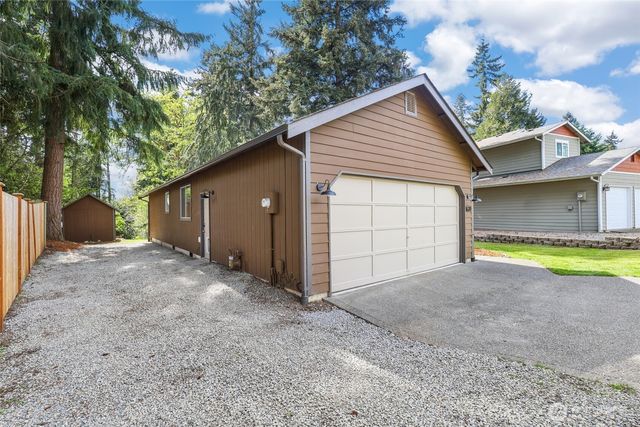 1620 186th Avenue E, Lake Tapps, WA 98391