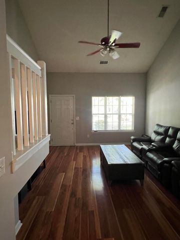 7918 Shadow Oak Drive, North Charleston, SC 29406