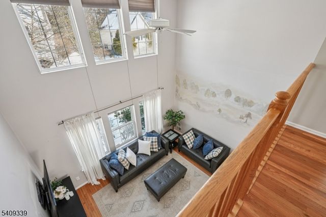 1 Smoke House Ct, Readington Twp., NJ 08889