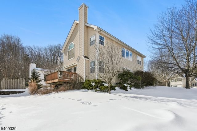 1 Smoke House Ct, Readington Twp., NJ 08889