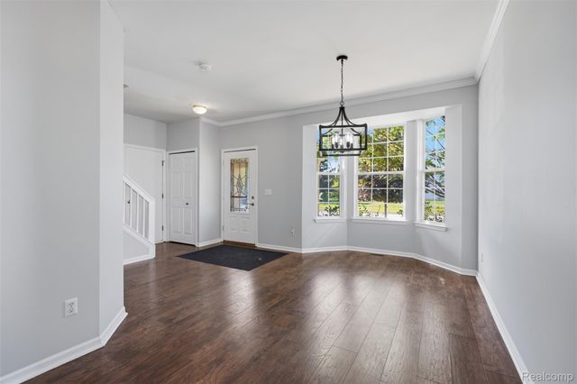 1099 Carriage Hill Drive, Fenton, MI 48430