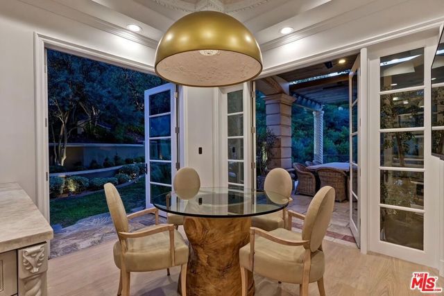 2680 Bowmont Drive, Beverly Hills, CA 90210