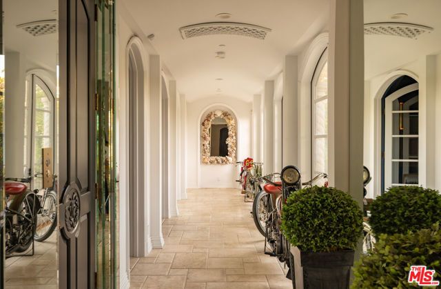 2680 Bowmont Drive, Beverly Hills, CA 90210