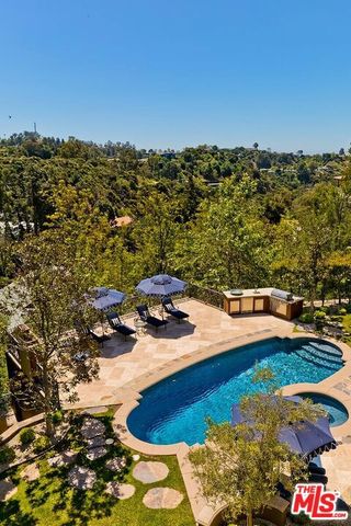 2680 Bowmont Drive, Beverly Hills, CA 90210