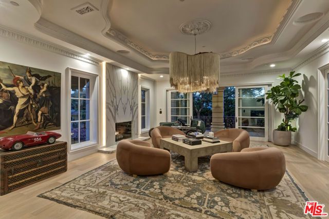 2680 Bowmont Drive, Beverly Hills, CA 90210