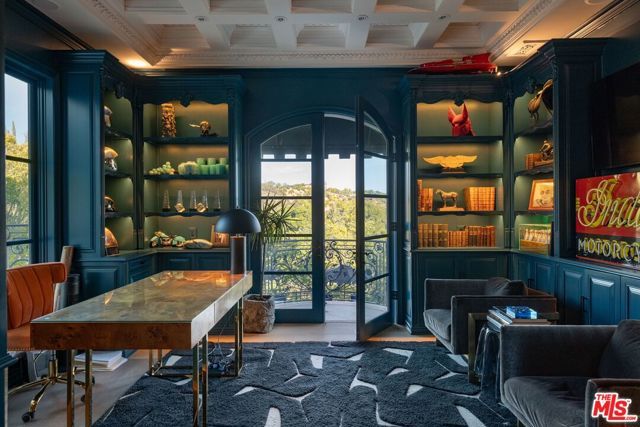2680 Bowmont Drive, Beverly Hills, CA 90210
