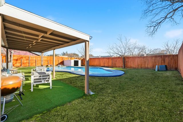 2828 Elk Grove Road, Carrollton, TX 75007