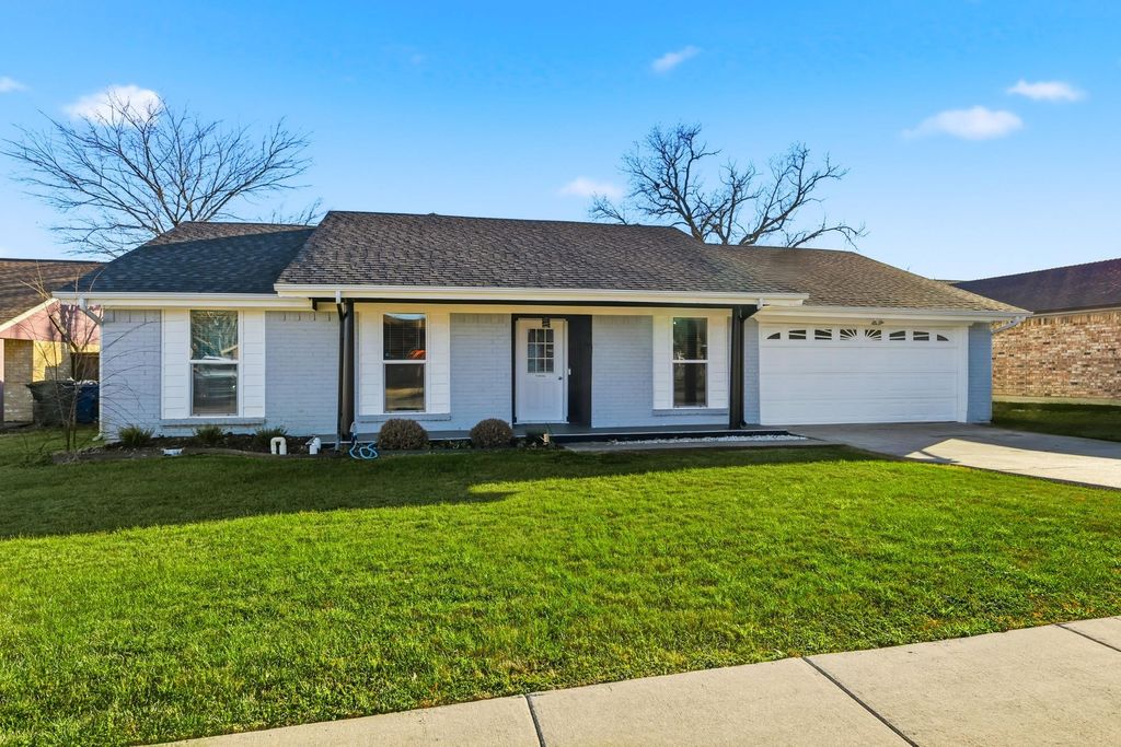 2828 Elk Grove Road, Carrollton, TX 75007