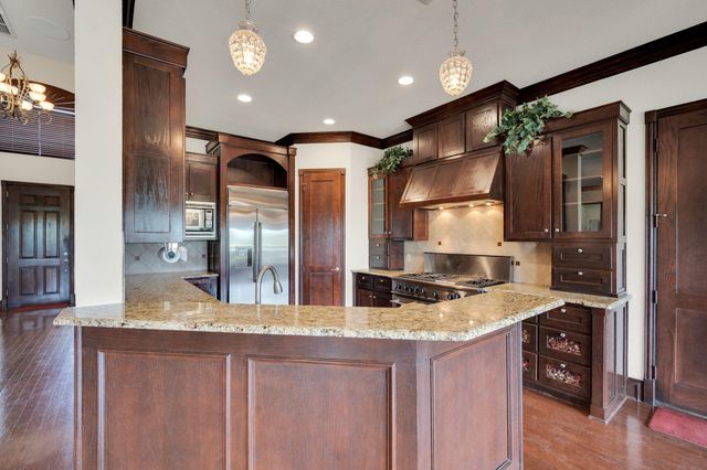 241 Cody Road, Ennis, TX 75119