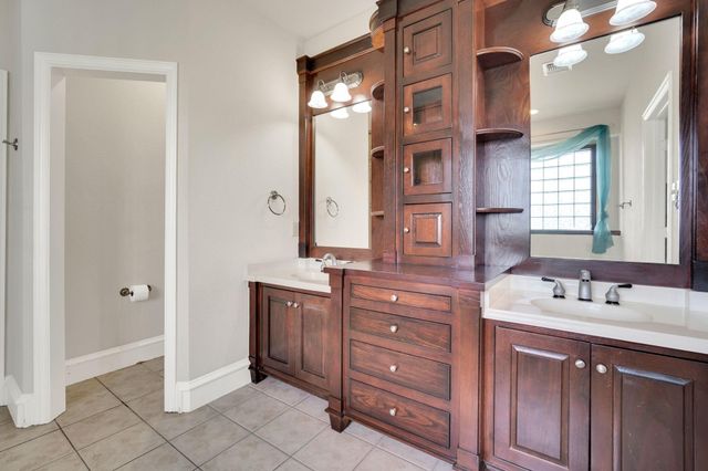 241 Cody Road, Ennis, TX 75119