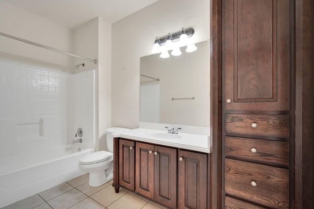 241 Cody Road, Ennis, TX 75119