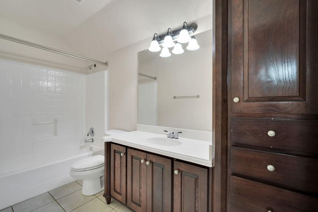 241 Cody Road, Ennis, TX 75119