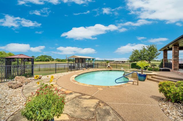 241 Cody Road, Ennis, TX 75119