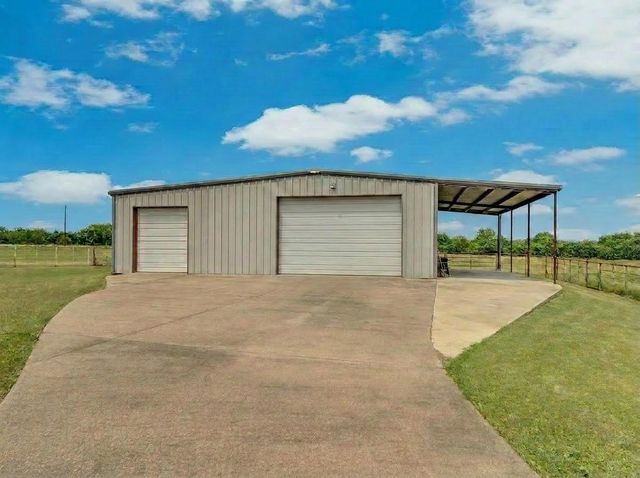 241 Cody Road, Ennis, TX 75119