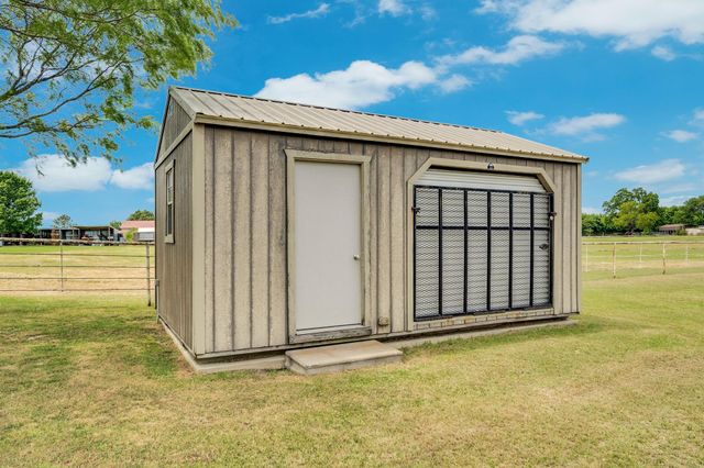 241 Cody Road, Ennis, TX 75119