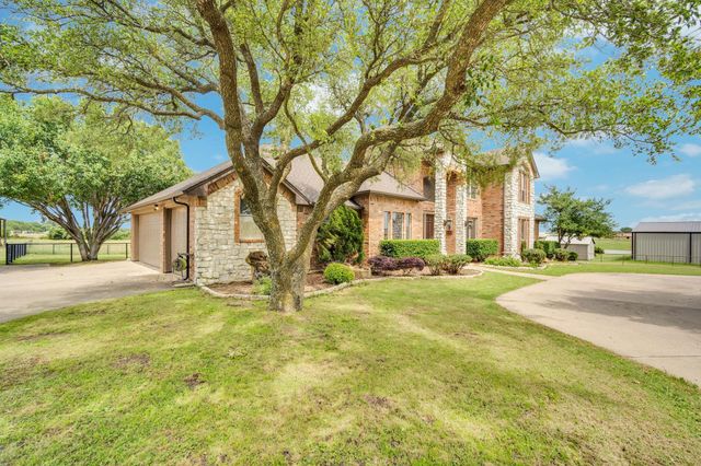 241 Cody Road, Ennis, TX 75119