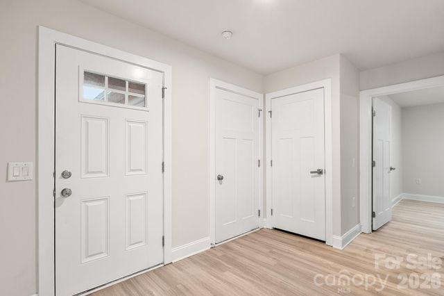 4238 Mackinnon Drive, Charlotte, NC 28214
