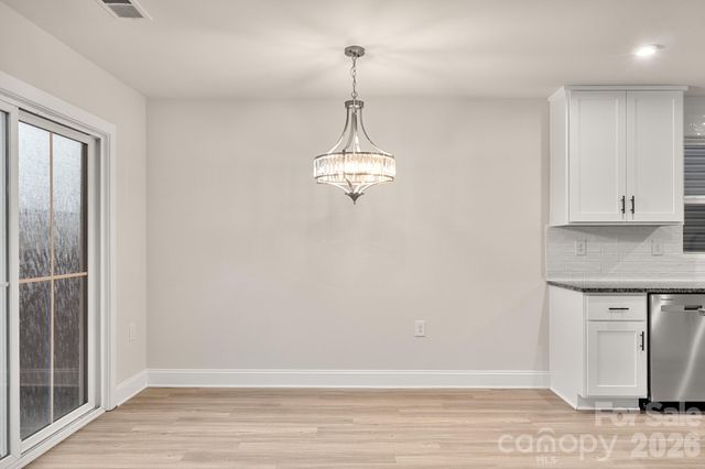 4238 Mackinnon Drive, Charlotte, NC 28214