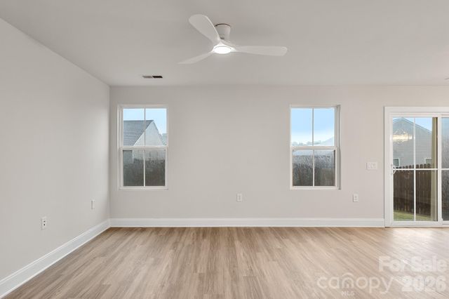 4238 Mackinnon Drive, Charlotte, NC 28214