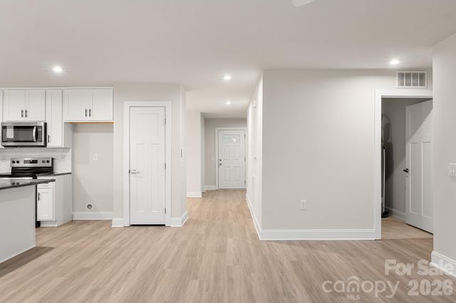 4238 Mackinnon Drive, Charlotte, NC 28214