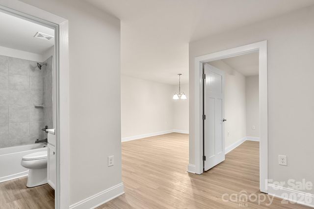 4238 Mackinnon Drive, Charlotte, NC 28214