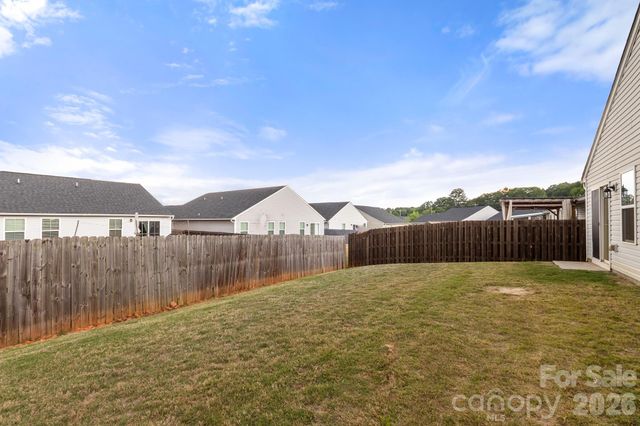 4238 Mackinnon Drive, Charlotte, NC 28214