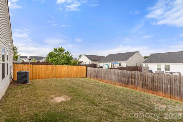 4238 Mackinnon Drive, Charlotte, NC 28214