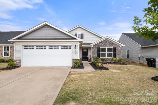 4238 Mackinnon Drive, Charlotte, NC 28214