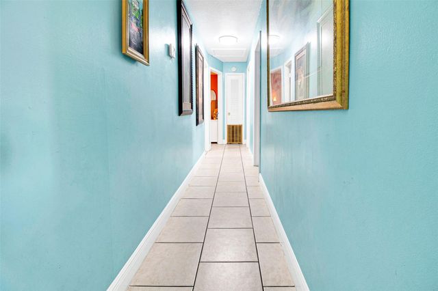 524 SW 72nd Avenue, North Lauderdale, FL 33068