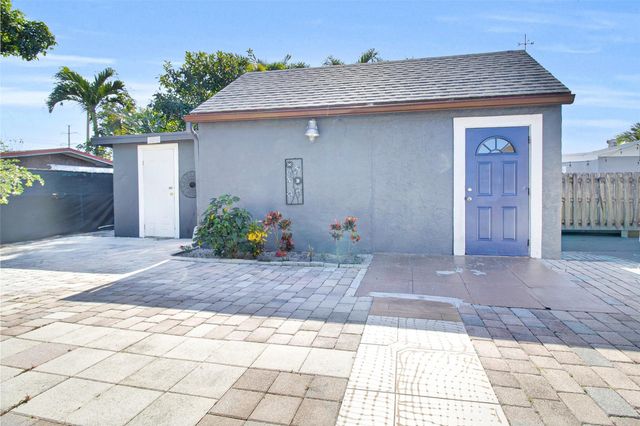 524 SW 72nd Avenue, North Lauderdale, FL 33068