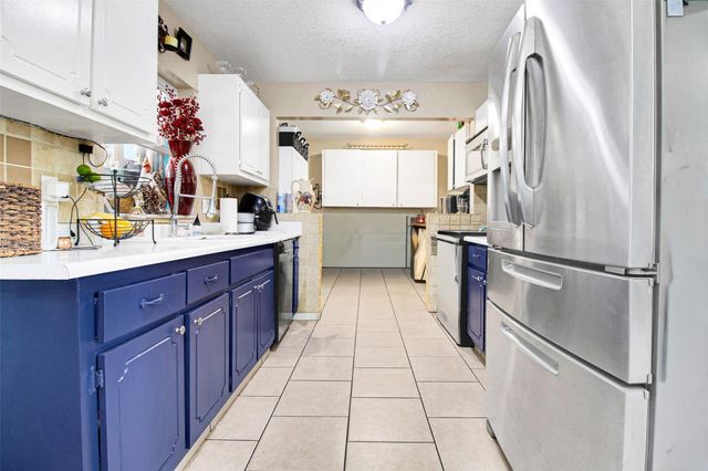 524 SW 72nd Avenue, North Lauderdale, FL 33068