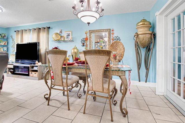 524 SW 72nd Avenue, North Lauderdale, FL 33068