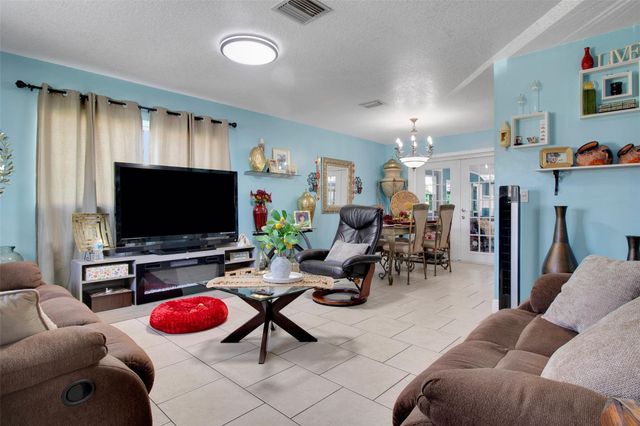 524 SW 72nd Avenue, North Lauderdale, FL 33068