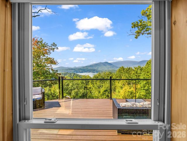 167 Hawks Nest Trail, Lake Lure, NC 28746