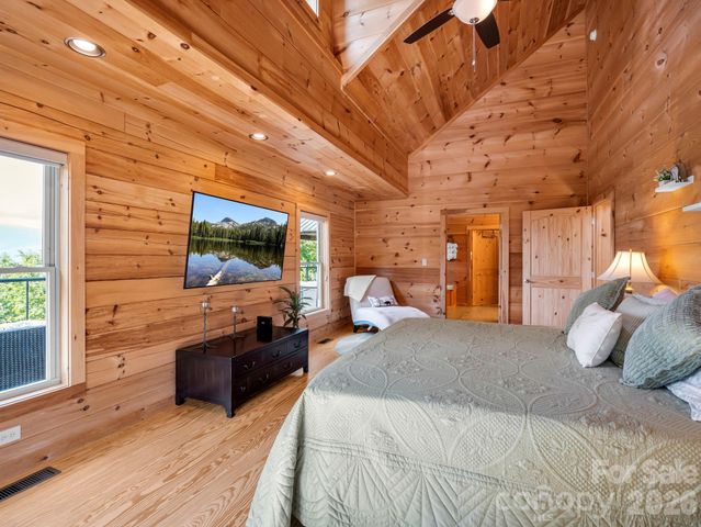 167 Hawks Nest Trail, Lake Lure, NC 28746