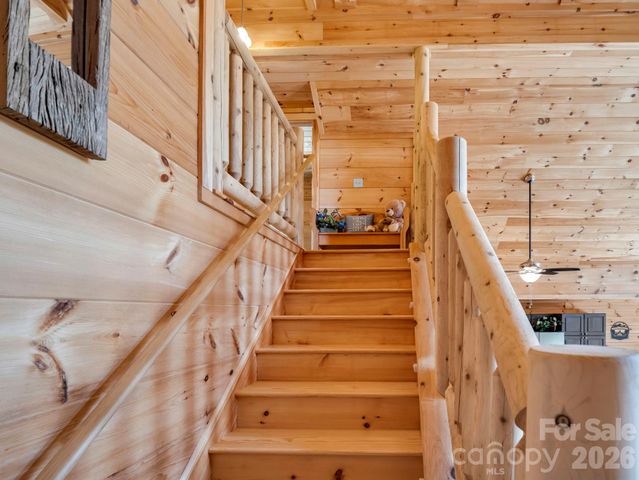 167 Hawks Nest Trail, Lake Lure, NC 28746
