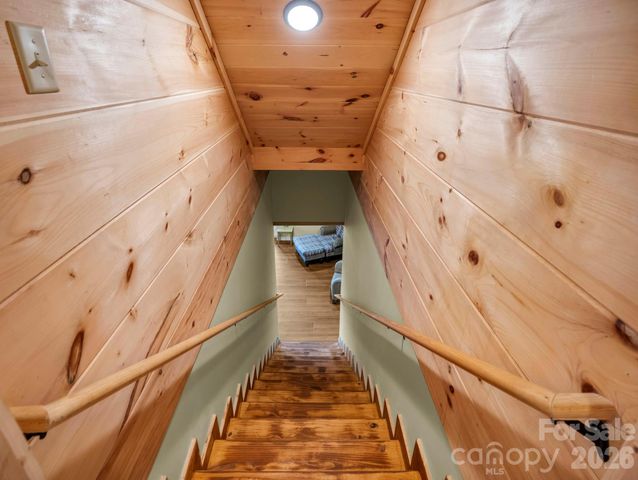 167 Hawks Nest Trail, Lake Lure, NC 28746