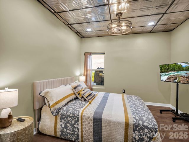 167 Hawks Nest Trail, Lake Lure, NC 28746