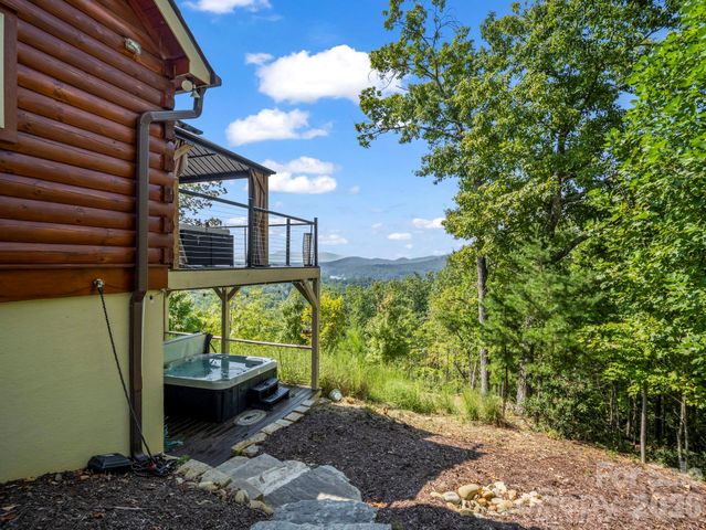 167 Hawks Nest Trail, Lake Lure, NC 28746