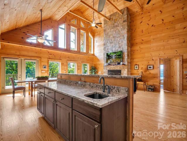 167 Hawks Nest Trail, Lake Lure, NC 28746