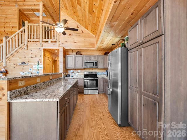 167 Hawks Nest Trail, Lake Lure, NC 28746
