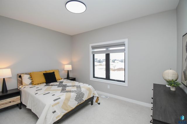 1520 N Marlowe Ave Avenue, Sioux Falls, SD 57110