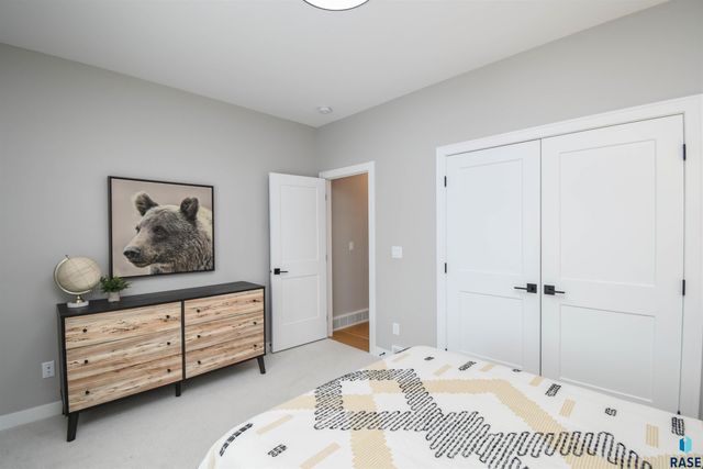 1520 N Marlowe Ave Avenue, Sioux Falls, SD 57110