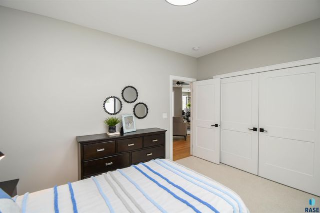 1520 N Marlowe Ave Avenue, Sioux Falls, SD 57110