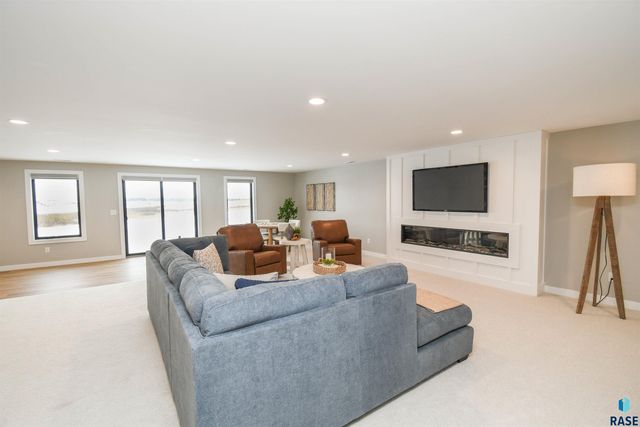 1520 N Marlowe Ave Avenue, Sioux Falls, SD 57110