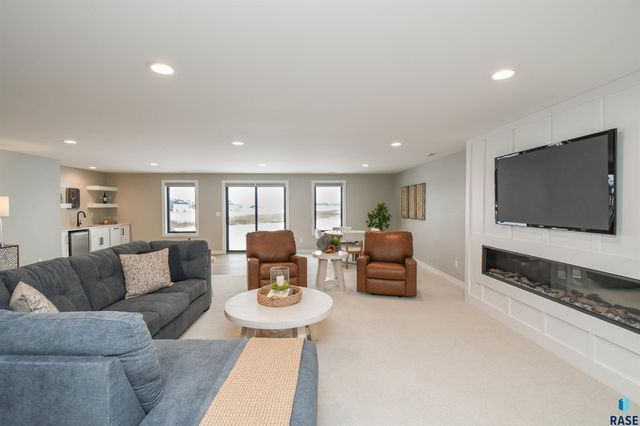 1520 N Marlowe Ave Avenue, Sioux Falls, SD 57110