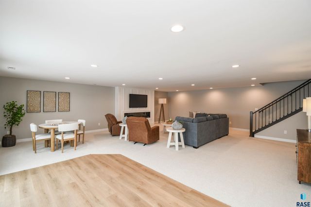 1520 N Marlowe Ave Avenue, Sioux Falls, SD 57110