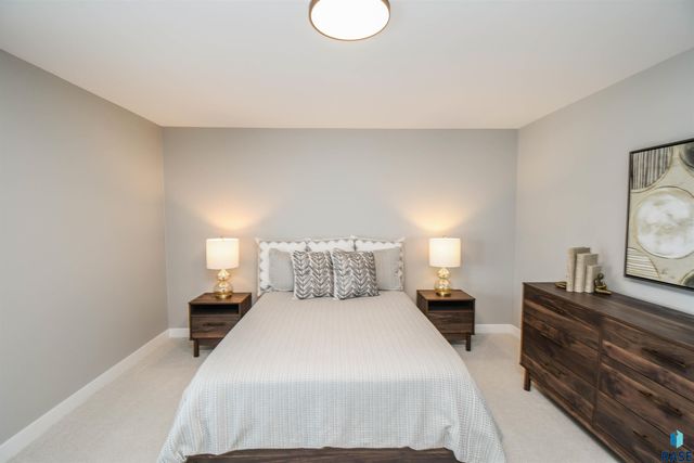 1520 N Marlowe Ave Avenue, Sioux Falls, SD 57110