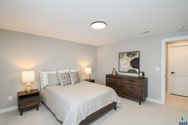 1520 N Marlowe Ave Avenue, Sioux Falls, SD 57110