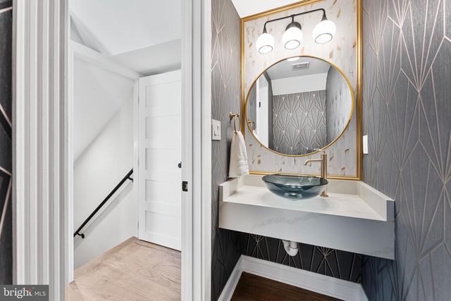 1524 ALLISON ST NW, Washington, DC 20011